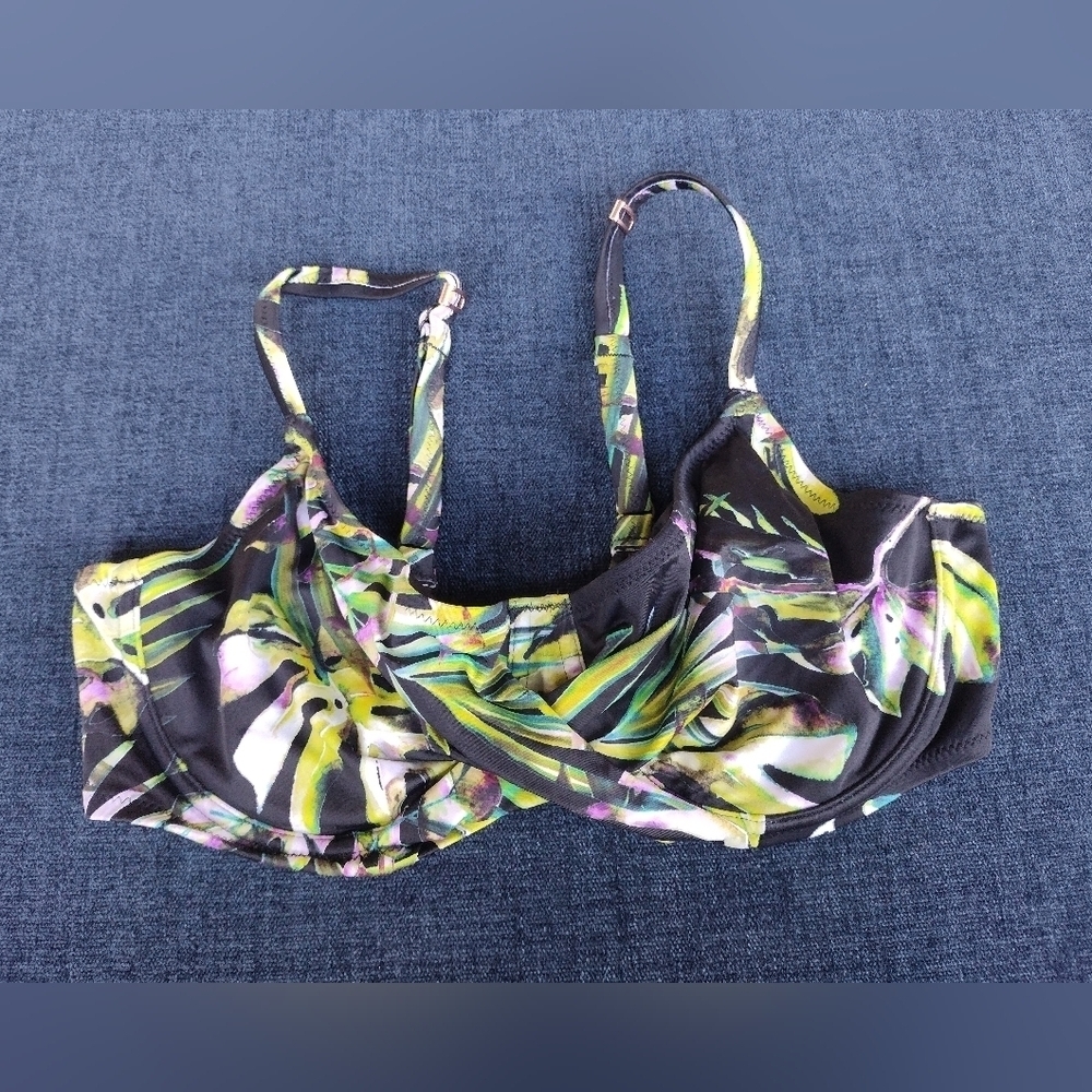 Fantasie Palm Valley Bikini Top Black Green Size 36DD Full Cup Wrap Front 6760